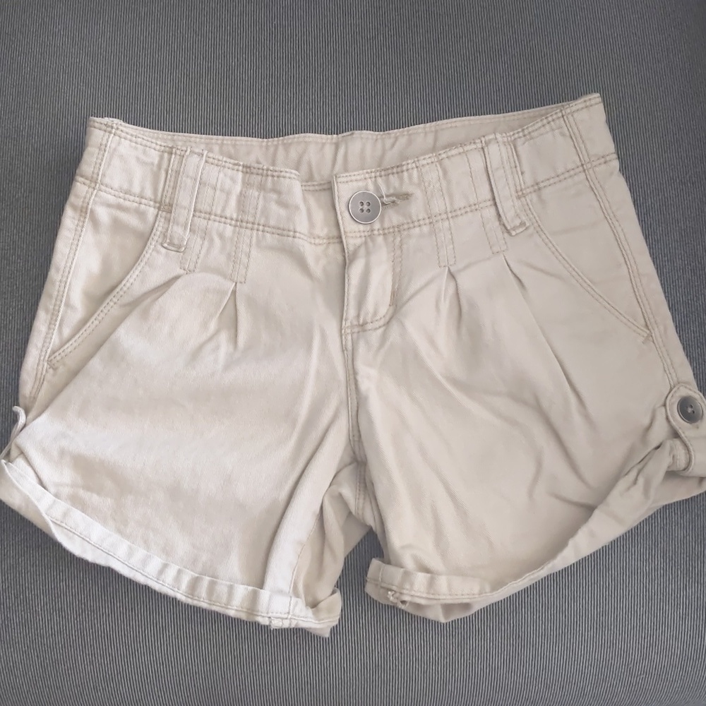 Gapkids size 6 girls khaki shorts